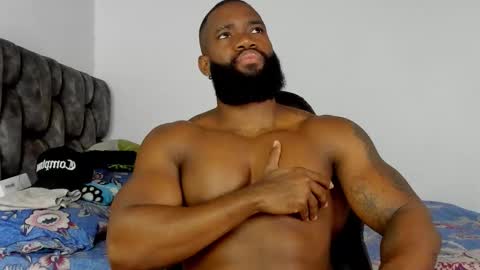 Snapshot of james_bbcmuscle chatting on November 2025 05:28:02 PM James BBC online show from November 2025 05:28:02 PM