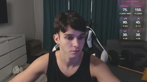 Snapshot of james_friends chatting on November 2025 11:26:02 PM James online show from November 2025 11:26:02 PM