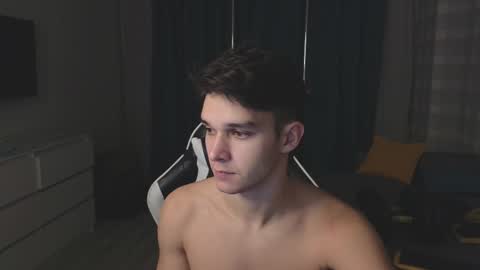 Snapshot of james_friends chatting on November 2025 10:46:01 PM James online show from November 2025 10:46:01 PM