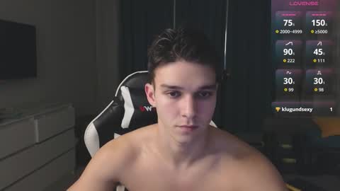 Snapshot of james_friends chatting on December 2025 12:05:01 AM James online show from December 2025 12:05:01 AM