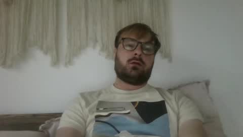 Snapshot of james_heron chatting on October 2025 04:18:01 PM James Heron online show from October 2025 04:18:01 PM