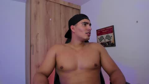 Snapshot of jamesgraay chatting on December 2024 10:10:01 PM James Gray online show from December 2024 10:10:01 PM