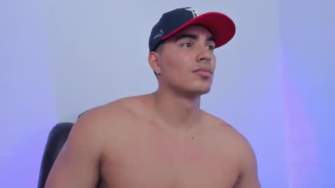 Snapshot of jamesgraay chatting on February 2025 08:36:01 PM James Gray online show from February 2025 08:36:01 PM