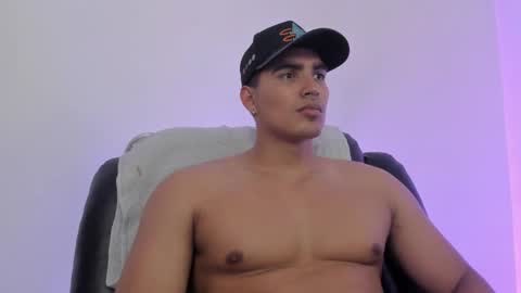 Snapshot of jamesgraay chatting on March 2025 11:00:02 PM James Gray online show from March 2025 11:00:02 PM