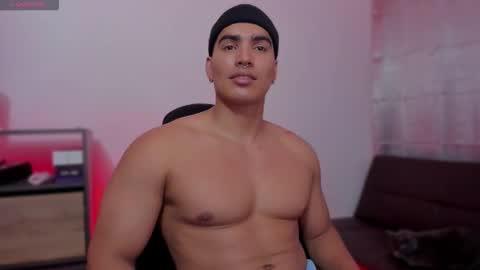 Snapshot of jamesgraay chatting on September 2025 02:11:02 PM James Gray online show from September 2025 02:11:02 PM