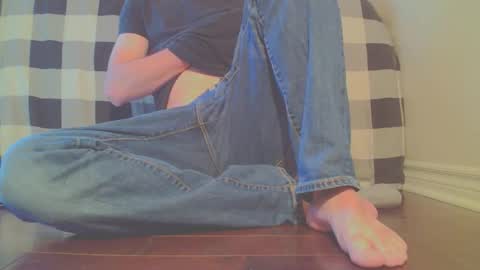 Snapshot of jamesknight57 chatting on December 2025 05:40:02 PM James online show from December 2025 05:40:02 PM