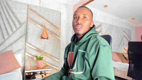 Snapshot of jamesparck chatting on January 2025 04:22:02 PM James online show from January 2025 04:22:02 PM