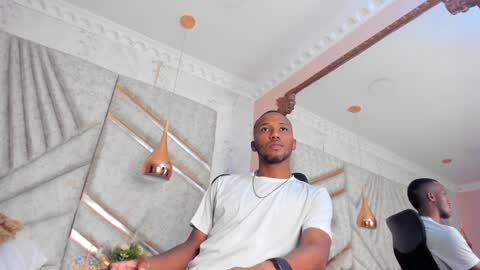 Snapshot of jamesparck chatting on January 2025 06:14:02 PM James online show from January 2025 06:14:02 PM