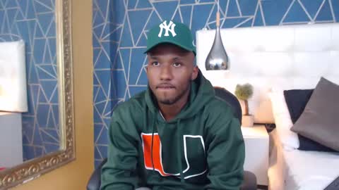 Snapshot of jamesparck chatting on February 2025 09:25:02 PM James online show from February 2025 09:25:02 PM