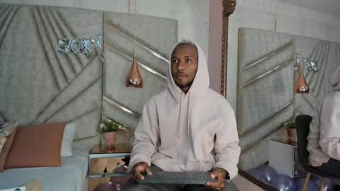 Snapshot of jamesparck chatting on February 2025 12:25:02 PM James online show from February 2025 12:25:02 PM