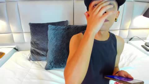 Snapshot of jamess_ford chatting on February 2025 07:07:01 AM jamess_ford online show from February 2025 07:07:01 AM