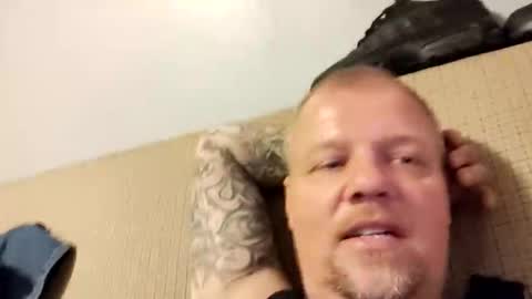 Snapshot of jamestammy2025williams chatting on December 2025 01:22:02 AM jamestammy2025williams online show from December 2025 01:22:02 AM