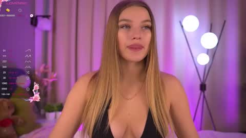 Day Alice Night Stella online show from February 2026 06:51:02 AM