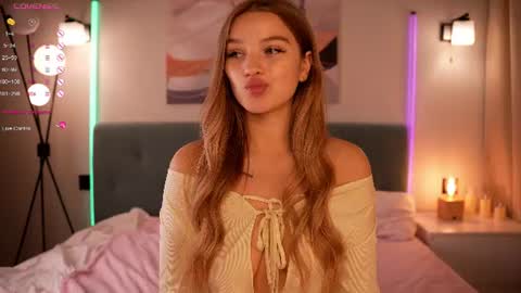 Snapshot of janetjennings chatting on July 2026 06:42:02 AM Day Alice Night Stella online show from July 2026 06:42:02 AM