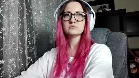 Persa online show from April 2026 04:44:01 PM