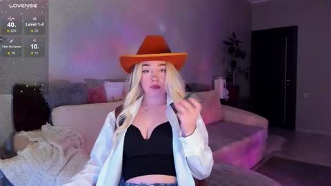 Snapshot of janice_sweet chatting on November 2025 06:13:01 AM Janice online show from November 2025 06:13:01 AM