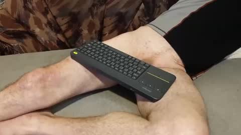 Snapshot of janisabe chatting on October 2025 01:27:01 AM msk online show from October 2025 01:27:01 AM