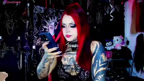 Snapshot of janna_ink chatting on May 2026 01:00:01 AM online show from May 2026 01:00:01 AM