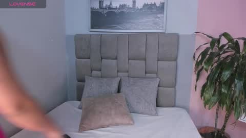 Janna online show from October 2025 11:33:02 AM