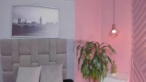 Janna online show from December 2025 10:53:02 AM