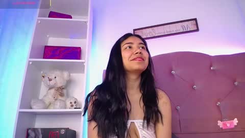 Snapshot of janne_moon chatting on November 2025 02:07:01 PM Janne online show from November 2025 02:07:01 PM