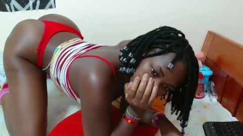 Snapshot of jannie_e chatting on February 2026 04:43:01 AM Jannie online show from February 2026 04:43:01 AM