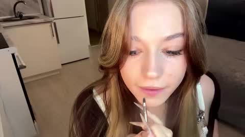 Snapshot of janniekeneipp chatting on November 2025 08:41:01 PM Janni online show from November 2025 08:41:01 PM