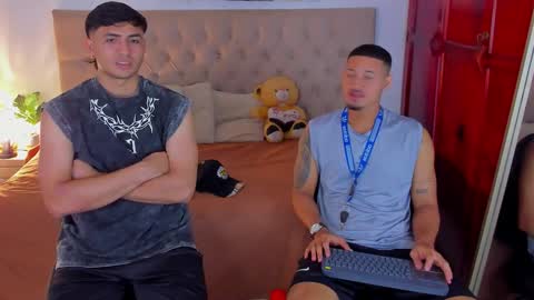 janomar01 online show from November 2025 06:40:02 PM