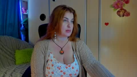Snapshot of jansylines chatting on May 2026 09:02:01 AM JansyLines online show from May 2026 09:02:01 AM