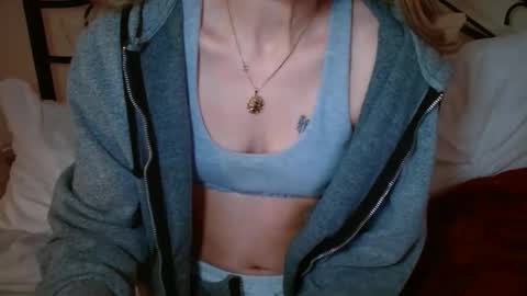 Snapshot of januarydaze chatting on December 2025 07:17:01 AM the small pp whisperer ball puncher online show from December 2025 07:17:01 AM