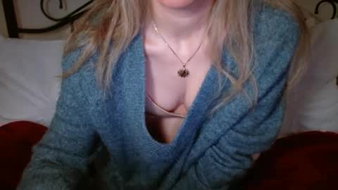 Snapshot of januarydaze chatting on December 2025 06:07:02 AM the small pp whisperer ball puncher online show from December 2025 06:07:02 AM