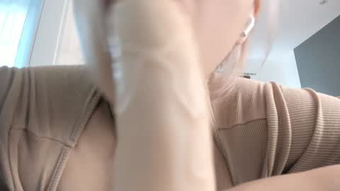 Amelle online show from January 2025 02:19:01 AM