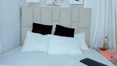 Jaslyn online show from January 2025 03:22:01 PM