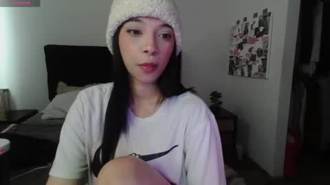 Snapshot of jasmine_019 chatting on June 2026 06:19:01 PM J- next transmission december 4 online show from June 2026 06:19:01 PM