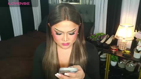 Jasmine Brandy online show from November 2025 11:22:01 AM