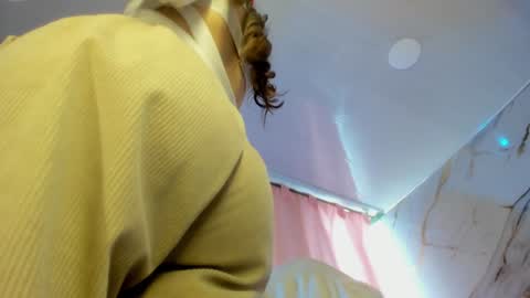 Snapshot of jasmine_hyper_1 chatting on December 2024 02:33:01 PM Jas online show from December 2024 02:33:01 PM