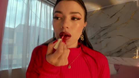 Snapshot of jasmine_hyper_1 chatting on December 2024 02:15:01 PM Jas online show from December 2024 02:15:01 PM