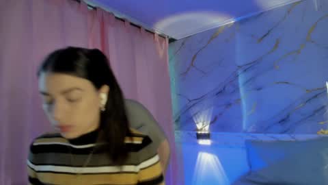 Snapshot of jasmine_hyper_1 chatting on January 2025 01:53:01 PM Jas online show from January 2025 01:53:01 PM