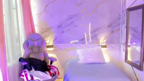 Snapshot of jasmine_hyper_1 chatting on February 2025 08:42:01 PM Jas online show from February 2025 08:42:01 PM