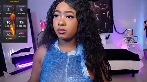 Snapshot of jasminecampbell chatting on November 2025 08:11:01 PM Instagram jasminecampbell1 online show from November 2025 08:11:01 PM