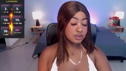 Snapshot of jasminecampbell chatting on November 2025 02:06:01 PM Instagram jasminecampbell1 online show from November 2025 02:06:01 PM