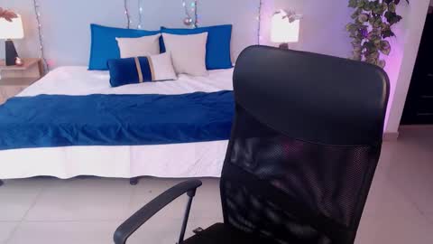 Snapshot of jasminecampbell chatting on December 2025 04:03:02 PM Instagram jasminecampbell1 online show from December 2025 04:03:02 PM