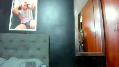    online show from December 2024 06:52:01 AM