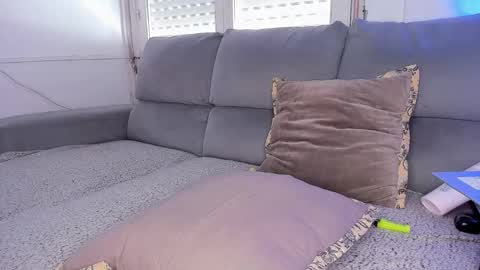 Javier  online show from February 2026 01:09:02 PM