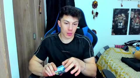 Snapshot of javiersexymann chatting on December 2024 04:04:01 PM Javier online show from December 2024 04:04:01 PM