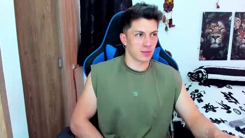 Snapshot of javiersexymann chatting on February 2025 06:33:01 PM Javier online show from February 2025 06:33:01 PM