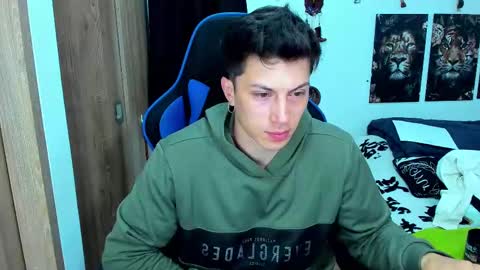 Snapshot of javiersexymann chatting on February 2025 12:57:02 AM Javier online show from February 2025 12:57:02 AM