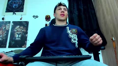 Snapshot of javiersexymann chatting on February 2025 05:20:01 AM Javier online show from February 2025 05:20:01 AM