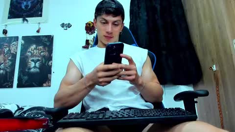 Snapshot of javiersexymann chatting on March 2025 03:53:02 AM Javier online show from March 2025 03:53:02 AM