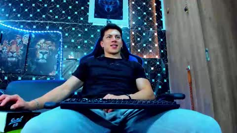 Snapshot of javiersexymann chatting on September 2025 05:57:02 PM Javier online show from September 2025 05:57:02 PM